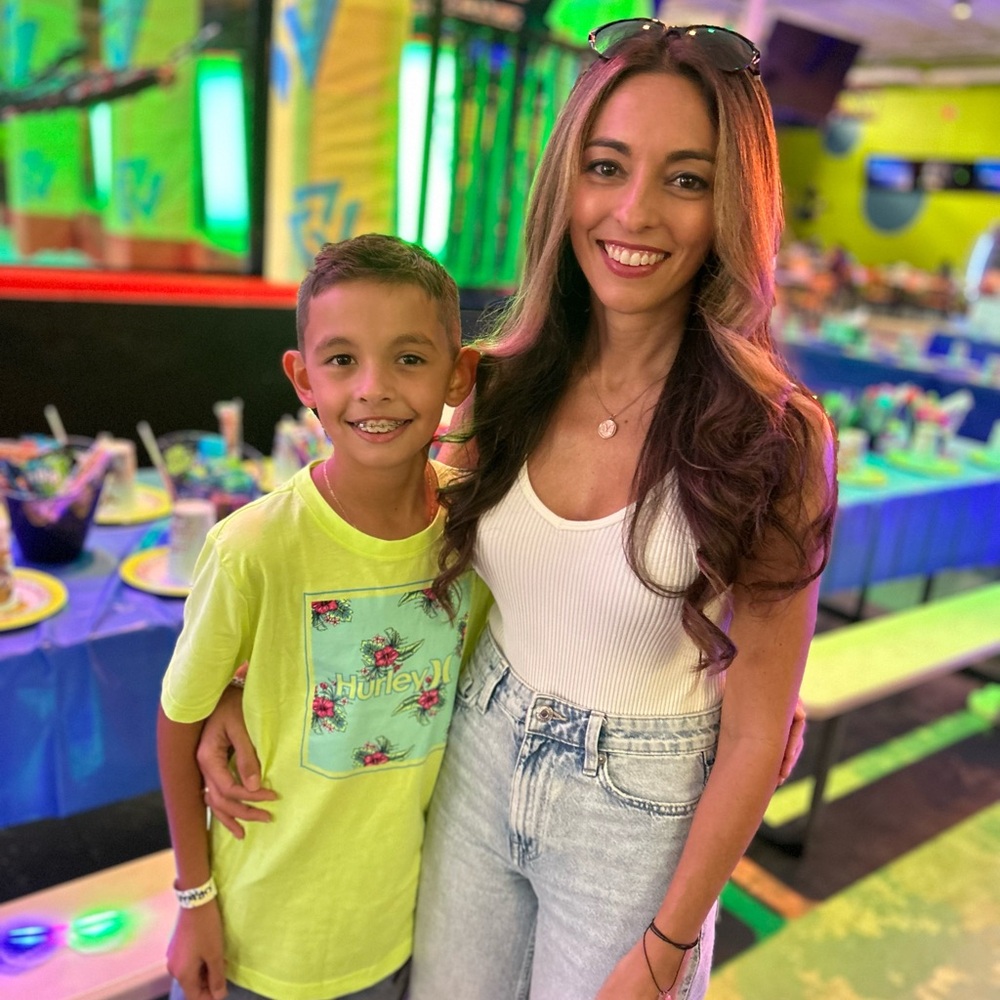 Hello there! Nice to meet you! 😊